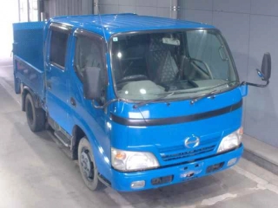 HINO DUTRO — фото