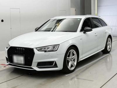 AUDI A4 AVANTE