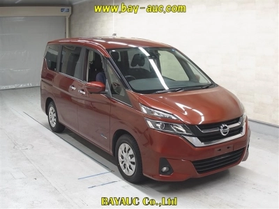 NISSAN SERENA — фото