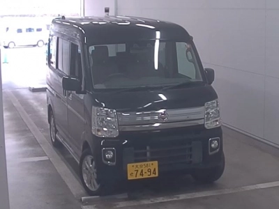 NISSAN NV100 CLIPPER RIO — фото