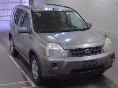 NISSAN X-TRAIL — фото