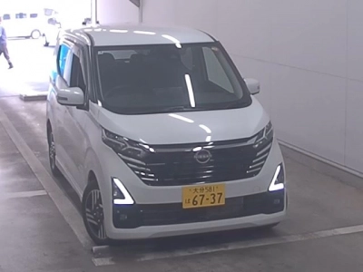 NISSAN DAYZ — фото