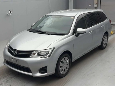 TOYOTA COROLLA FIELDER — фото