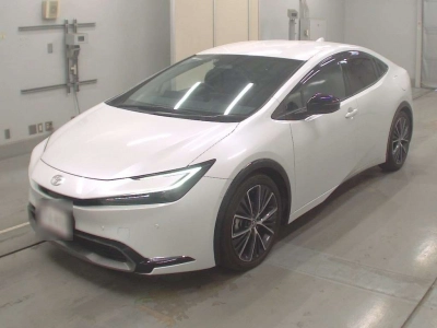 TOYOTA PRIUS — фото