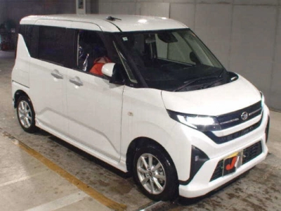 DAIHATSU MOVE — фото