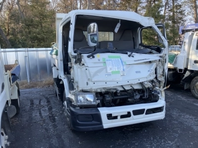 MITSUBISHI CANTER — фото