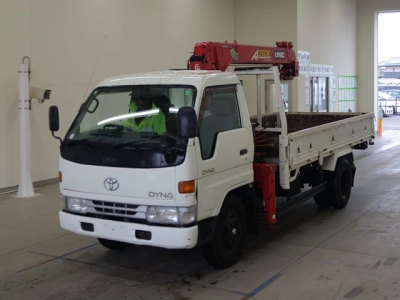 TOYOTA DYNA — фото