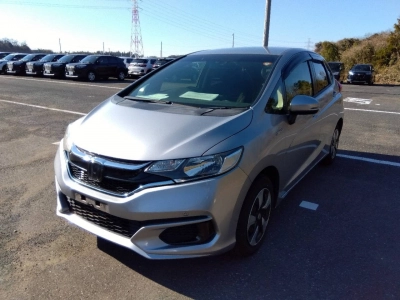 HONDA FIT HYBRID — фото