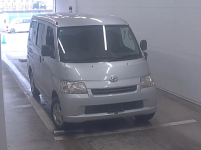 TOYOTA LITE ACE VAN — фото