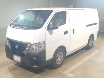 NISSAN CARAVAN — фото