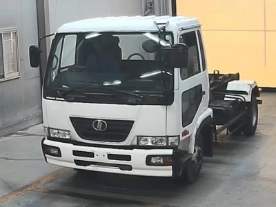 NISSAN DIESEL (UD) CONDOR — фото