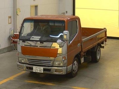 MITSUBISHI CANTER — фото