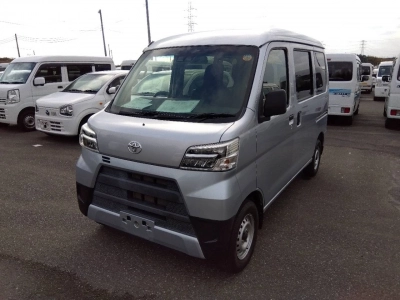 TOYOTA PIXIS VAN — фото