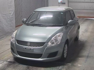 SUZUKI SWIFT — фото
