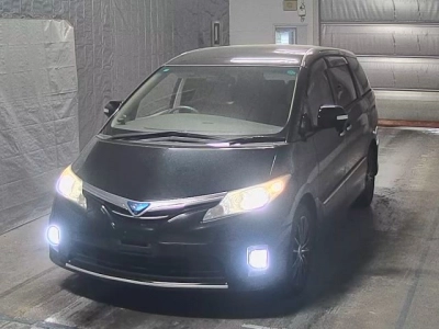 TOYOTA ESTIMA HYBRID — фото