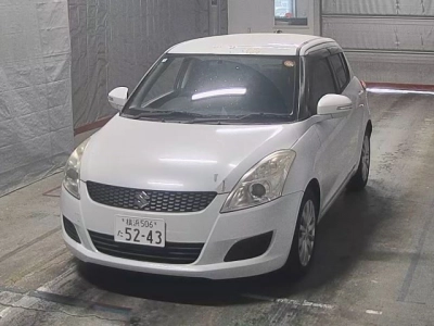 SUZUKI SWIFT — фото
