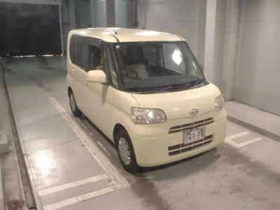 DAIHATSU TANTO — фото