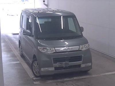 DAIHATSU TANTO — фото