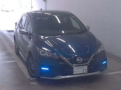 NISSAN LEAF — фото