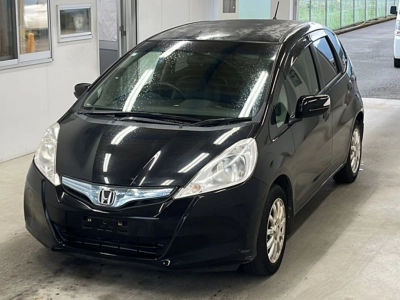 HONDA FIT HYBRID — фото