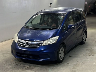 HONDA FREED — фото