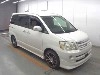 TOYOTA NOAH — фото