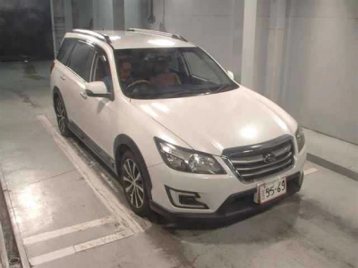 SUBARU EXIGA CROSSOVER 7 — фото
