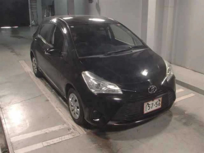 TOYOTA VITZ — фото