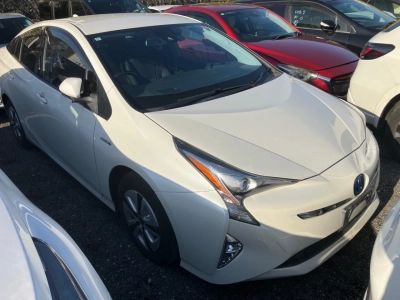 TOYOTA PRIUS — фото