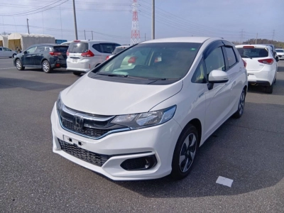 HONDA FIT HYBRID — фото