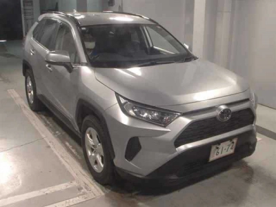 TOYOTA RAV4 — фото