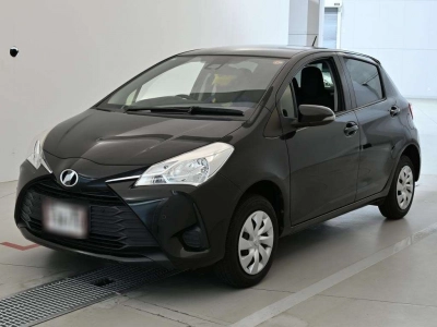 TOYOTA VITZ — фото