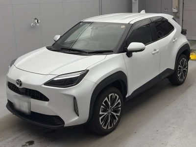 TOYOTA YARIS CROSS — фото