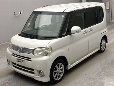 DAIHATSU TANTO — фото