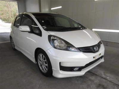 HONDA FIT — фото