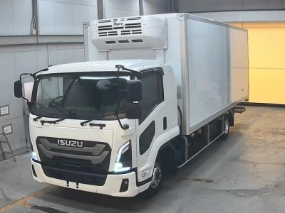 ISUZU FORWARD — фото