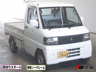 MITSUBISHI MINICAB — фото