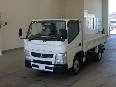 MITSUBISHI CANTER — фото