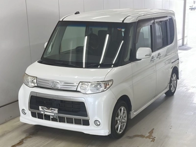 DAIHATSU TANTO — фото