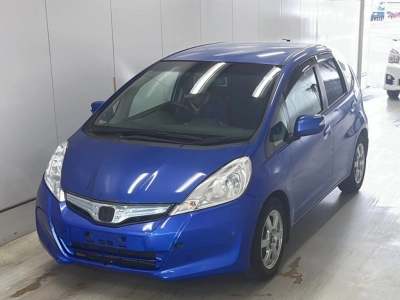 HONDA FIT HYBRID — фото
