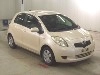 TOYOTA VITZ — фото