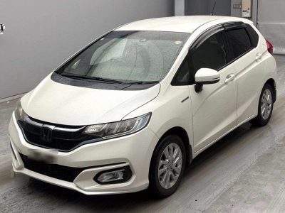 HONDA FIT HYBRID — фото