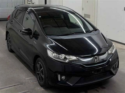 HONDA FIT HYBRID — фото