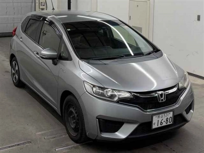 HONDA FIT HYBRID — фото