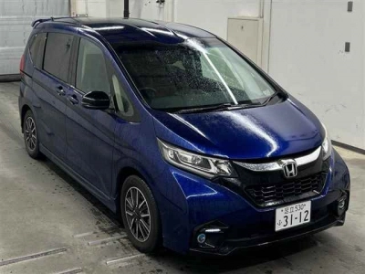 HONDA FREED — фото
