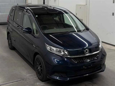 HONDA FREED — фото