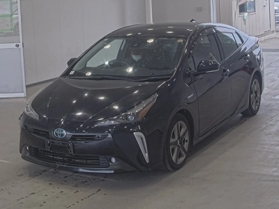 TOYOTA PRIUS — фото