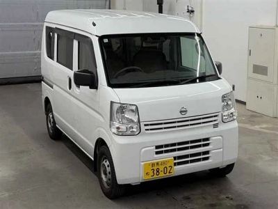 NISSAN NV100 CLIPPER — фото
