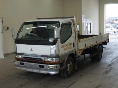 MITSUBISHI CANTER — фото