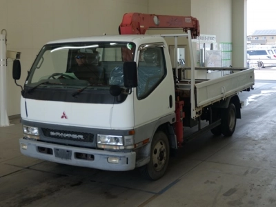 MITSUBISHI CANTER — фото